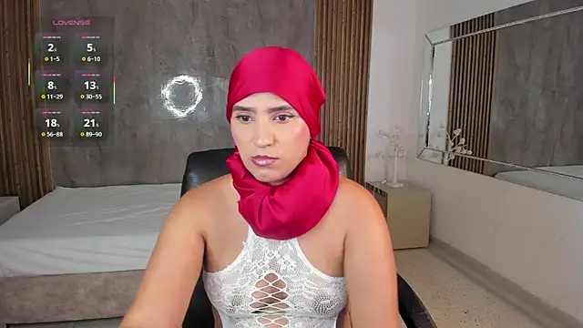 Snapshot of SalmaZahid chatting on 02/24/26, 12:47 SalmaZahid online show from 02/24/26, 12:47