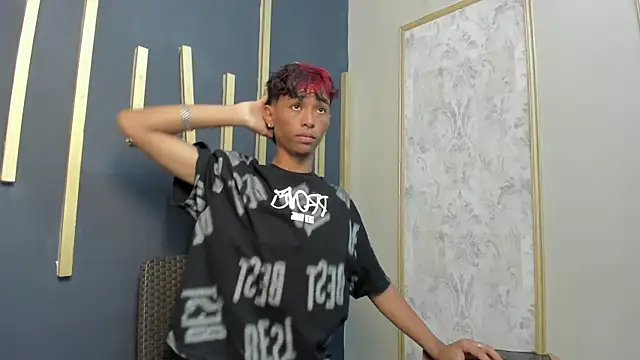 Snapshot of Little_Twink19x chatting on 02/23/26, 07:11 Little Twink19x online show from 02/23/26, 07:11