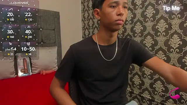 Little Twink19x online show from 05/15/26, 07:21
