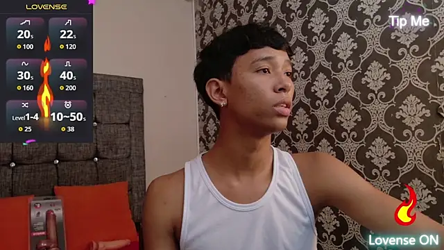 Little Twink19x online show from 05/25/26, 07:42