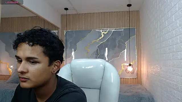 Snapshot of velvet_o chatting on 02/20/26, 02:41 velvet o online show from 02/20/26, 02:41