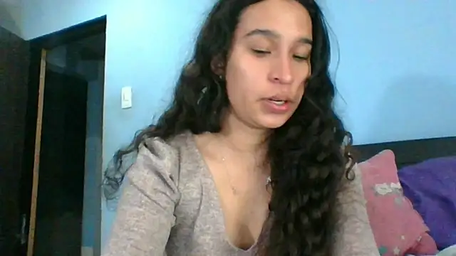 Snapshot of scarlettscottx_ chatting on 07/06/26, 01:57 scarlettscottx online show from 07/06/26, 01:57