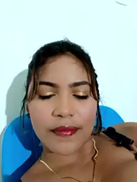 Snapshot of Andrea-hoot chatting on 02/25/26, 06:12 Andrea-hoot online show from 02/25/26, 06:12