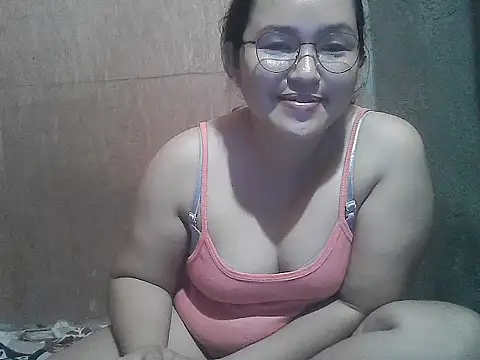 Snapshot of wildchinita00 chatting on 02/21/26, 12:55 wildchinita00 online show from 02/21/26, 12:55