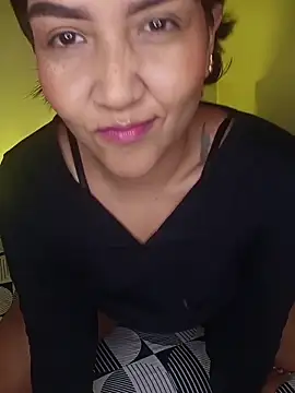 Snapshot of EmiliaVincenzo chatting on 02/24/26, 01:20 EmiliaVincenzo online show from 02/24/26, 01:20