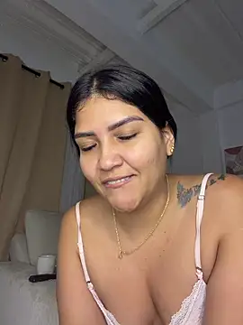 EmiliaVincenzo online show from 03/19/26, 10:30