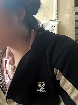 MayEva ly online show from 02/19/26, 07:48