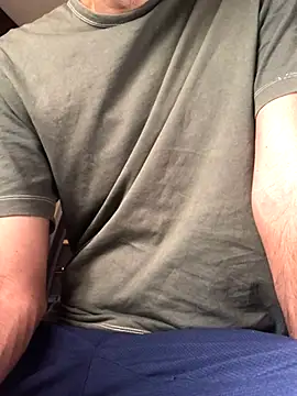 Snapshot of sub_slave_indi chatting on 10/12/25, 09:52 sub slave indi online show from 10/12/25, 09:52