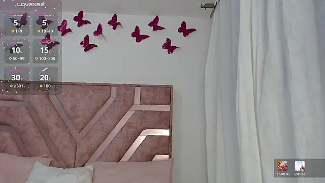 Roxy-Fox  online show from 04/01/26, 02:34