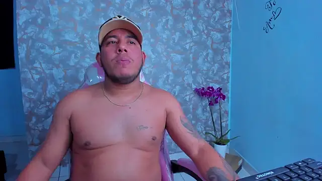 Snapshot of edgarsexxx chatting on 02/24/26, 05:16 edgarsexxx online show from 02/24/26, 05:16