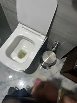 Snapshot of king181869 chatting on 04/13/26, 08:31 king181869 online show from 04/13/26, 08:31