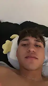 Alejandroml2 online show from 04/15/26, 08:20