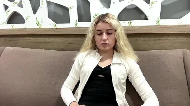 ConcepcionPang online show from 02/25/26, 10:03