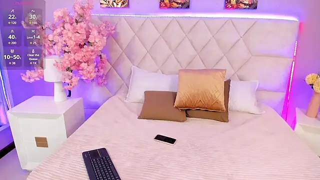 Bianca Monroe  online show from 04/06/26, 08:32