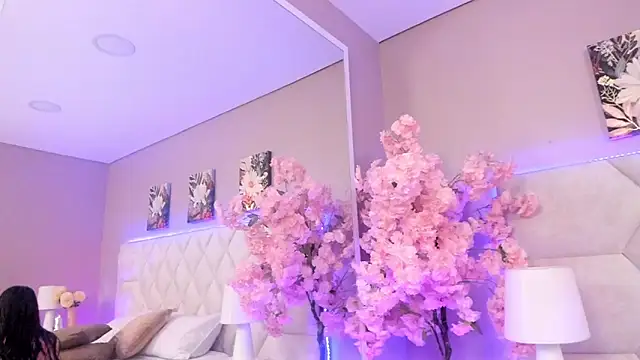 Bianca Monroe  online show from 04/16/26, 09:39