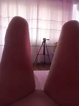 Snapshot of LauraDelightX chatting on 07/01/26, 07:32 LauraDelightX online show from 07/01/26, 07:32
