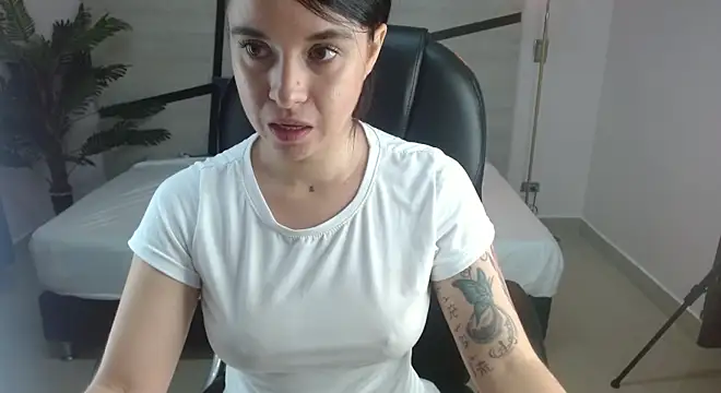 Anne blake online show from 06/05/26, 02:51