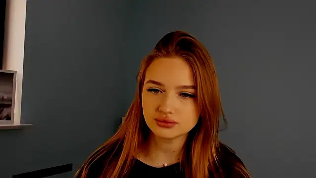 Snapshot of SolLocy chatting on 02/21/26, 09:21 SolLocy online show from 02/21/26, 09:21