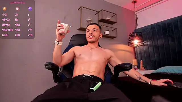 Snapshot of liam_es chatting on 02/27/26, 02:00 liam es online show from 02/27/26, 02:00