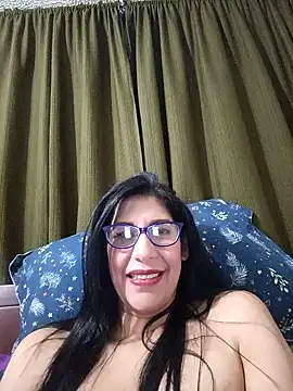 Snapshot of Samantha1_Rosse01 chatting on 03/01/26, 04:47 Samantha1 Rosse01 online show from 03/01/26, 04:47