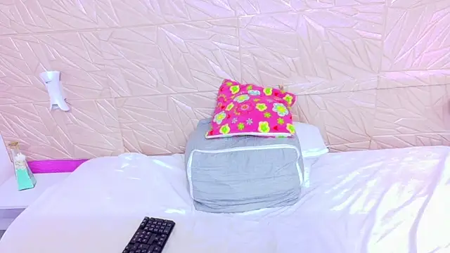 nina bae online show from 03/31/26, 08:42