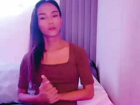 Snapshot of Miyahkoschakxx chatting on 07/16/26, 12:05 Miyahkoschakxx online show from 07/16/26, 12:05