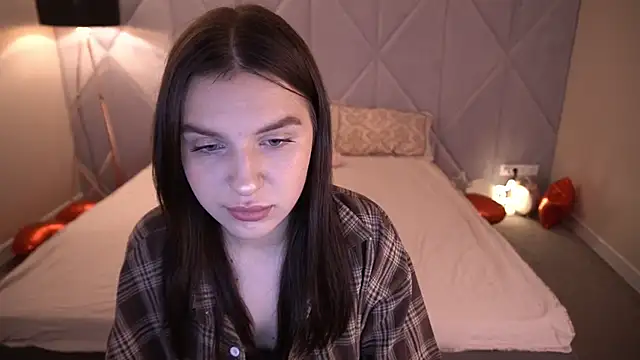 Snapshot of SecretKiraa chatting on 03/29/26, 08:25 SecretKiraa online show from 03/29/26, 08:25