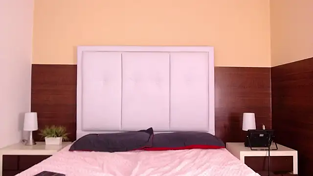 Persefyre online show from 04/03/26, 04:54