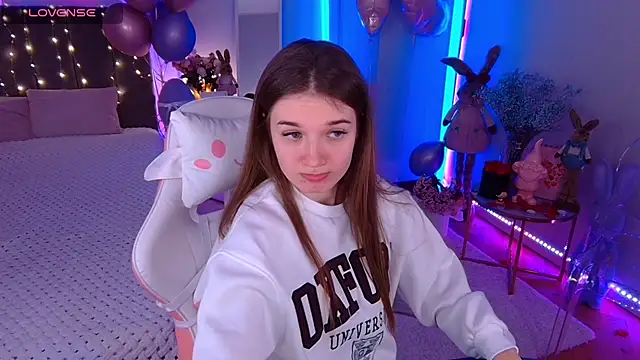 Snapshot of Ann_Wood chatting on 02/20/26, 10:38 Ann Wood online show from 02/20/26, 10:38