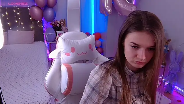 Snapshot of Ann_Wood chatting on 02/21/26, 07:09 Ann Wood online show from 02/21/26, 07:09