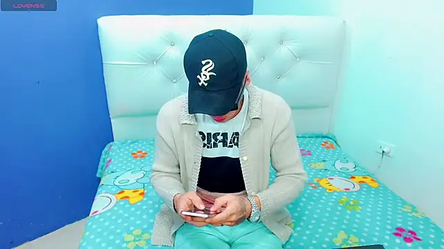 Snapshot of masterboyx chatting on 02/21/26, 03:24 masterboyx online show from 02/21/26, 03:24