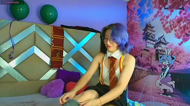 mitsuri nyx online show from 04/17/26, 12:08