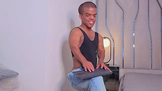 CHARLIE WALKERR online show from 04/02/26, 12:25