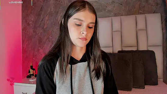 Snapshot of lya_gomez chatting on 03/18/26, 02:58 lya gomez online show from 03/18/26, 02:58