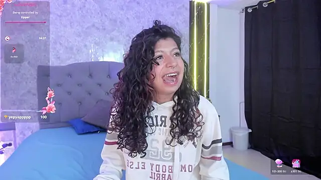 Snapshot of MilyFerrer chatting on 02/25/26, 11:42 MilyFerrer online show from 02/25/26, 11:42