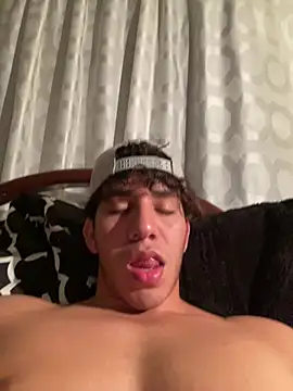 Alejandrososas online show from 04/14/26, 03:45