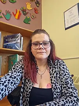Snapshot of Sexymilf6992 chatting on 05/16/26, 06:28 Sexymilf6992 online show from 05/16/26, 06:28