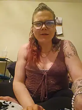 Snapshot of Sexymilf6992 chatting on 06/11/26, 03:48 Sexymilf6992 online show from 06/11/26, 03:48