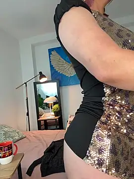 Viictoria-Jones online show from 03/25/26, 10:21