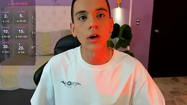 Snapshot of dominicjonnes chatting on 02/28/26, 07:37 dominicjonnes online show from 02/28/26, 07:37