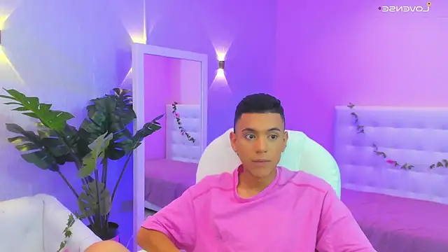 dominicjonnes online show from 03/28/26, 03:44