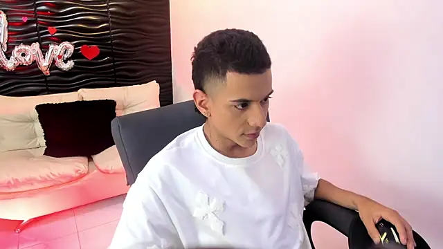 dominicjonnes online show from 03/30/26, 08:21