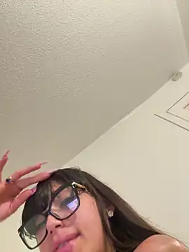Brunettefantasy4848 online show from 04/29/26, 03:54