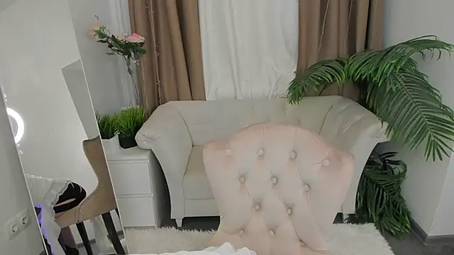  Molly Coy  online show from 03/10/26, 07:35