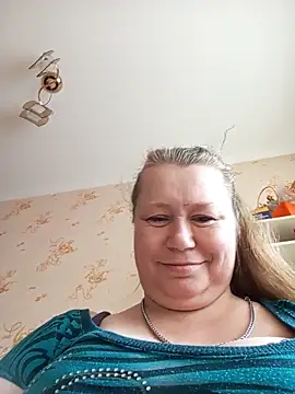 KiraStanton online show from 04/16/26, 12:28