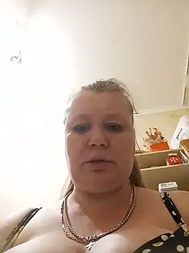 KiraStanton online show from 06/16/26, 12:24