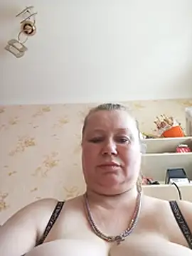 KiraStanton online show from 07/04/26, 11:27