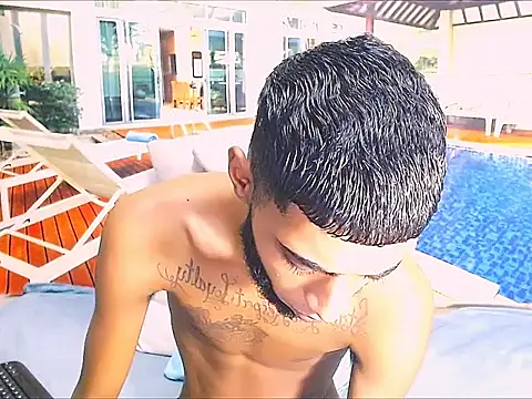 CharmingIndian1 online show from 04/15/26, 07:32