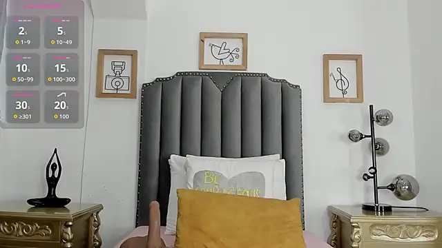 Snapshot of julietta_pink chatting on 07/09/26, 12:09 julietta pink online show from 07/09/26, 12:09