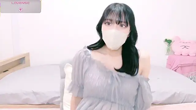 natsuka-chan online show from 04/11/26, 08:40